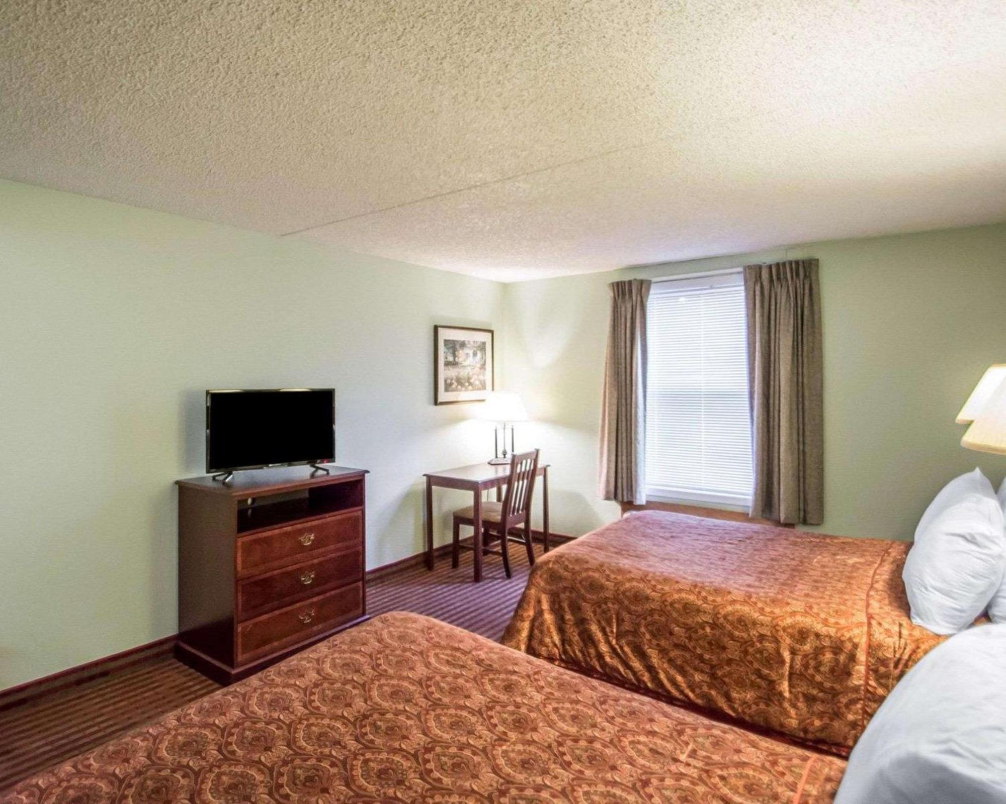 Rodeway Lakeville